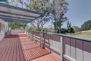 585 Mt Dell Dr, Clayton, CA 94517 - Photo 24