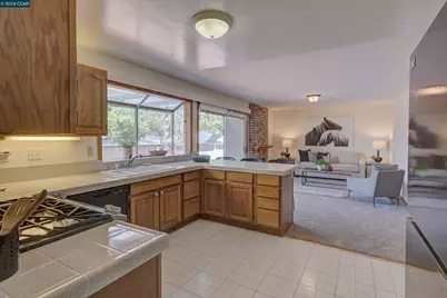 585 Mt Dell Dr, Clayton, CA 94517 - Photo 10