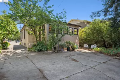 4989 Shafter Avenue, Oakland, CA 94609 - Photo 36