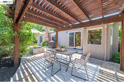 684 Emerald St, Livermore, CA 94550 - Photo 28