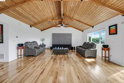 49 Christopher Ct, El Sobrante, CA 94803 - Photo 6
