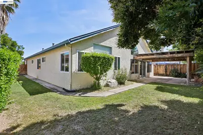 1846 Bayberry Ln, Tracy, CA 95376 - Photo 36