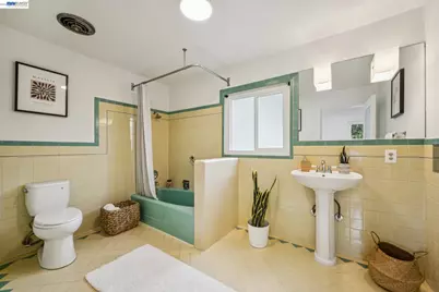 1055 Sterling Avenue, Berkeley, CA 94708 - Photo 34