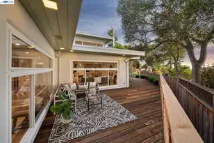 1055 Sterling Ave, Berkeley, CA 94708 - Photo 24