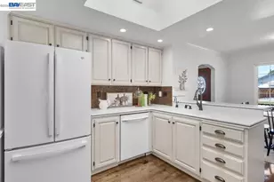 2090 Foxswallow Rd, Pleasanton, CA 94566 - Photo 14