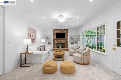 2090 Foxswallow Rd, Pleasanton, CA 94566 - Photo 18