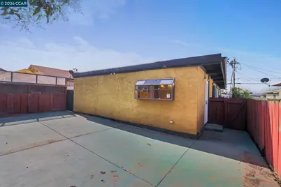 2415 Maine Ave, Richmond, CA 94804 - Photo 24