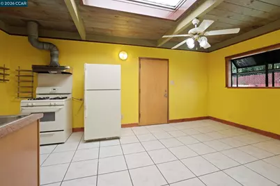 2415 Maine Ave, Richmond, CA 94804 - Photo 12