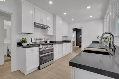 2312 35th Ave, San Francisco, CA 94116 - Photo 18