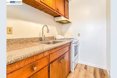 1250 E St, Hayward, CA 94541 - Photo 4