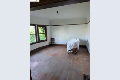 2911 Linden St, Oakland, CA 94608 - Photo 2