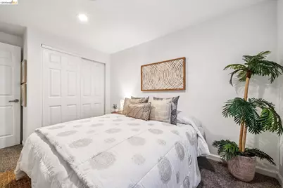 1264 Alcatraz Ave, Berkeley, CA 94702 - Photo 16