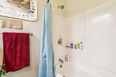 1264 Alcatraz Ave, Berkeley, CA 94702 - Photo 48