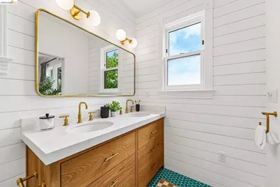 2222 Blake St, Berkeley, CA 94704 - Photo 32