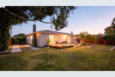 1341 McFarlane Ln, Hayward, CA 94544 - Photo 2