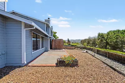 1757 Stuart Ct, Benicia, CA 94510 - Photo 22