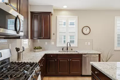 3941 Portola Cmn #6, Livermore, CA 94551 - Photo 16