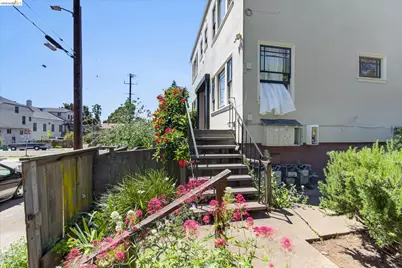 1239 Berkeley Way, Berkeley, CA 94702 - Photo 8
