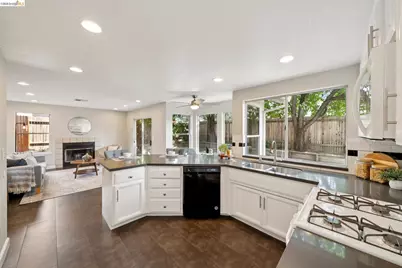 3400 Cobblestone Dr, Rocklin, CA 95765 - Photo 20