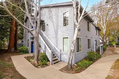 7126 Cross Creek Cir #D, Dublin, CA 94568 - Photo 2