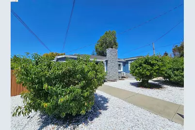 19375 Parsons Ave, Castro Valley, CA 94546 - Photo 4