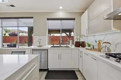 234 Bridgewater Rd, Hayward, CA 94544 - Photo 18