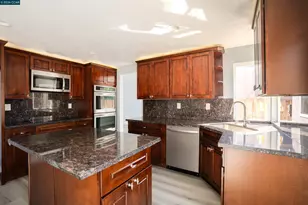 4437 Deerfield Dr, Antioch, CA 94531 - Photo 12