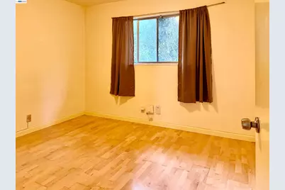 2828 Viola St, Oakland, CA 94619 - Photo 14