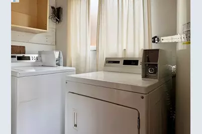 2828 Viola St, Oakland, CA 94619 - Photo 16