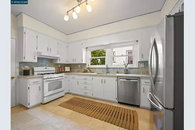 324 63rd St, Oakland, CA 94618 - Photo 12