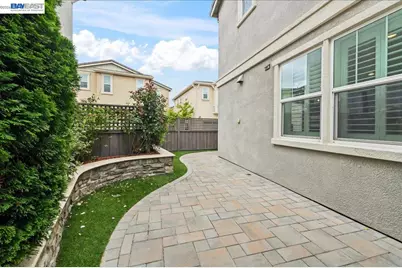 3957 Scottfield St, Dublin, CA 94568 - Photo 6