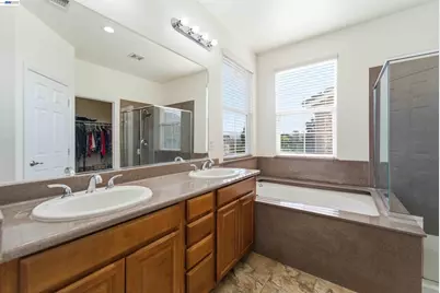 7129 Cerro Crest Dr, San Jose, CA 95138 - Photo 20