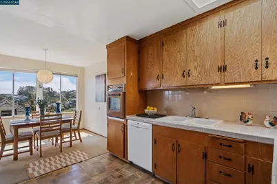 48 Sussex St, San Francisco, CA 94131 - Photo 12
