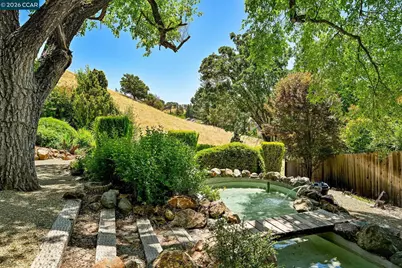 861 Holly Hill Dr, Walnut Creek, CA 94596 - Photo 32
