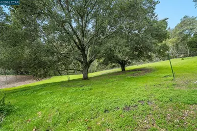 9 Charles Hill Rd, Orinda, CA 94563 - Photo 6