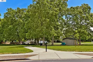 4622 Muirwood Dr, Pleasanton, CA 94588 - Photo 28