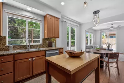 5880 Hillbrook Pl, Dublin, CA 94568 - Photo 14