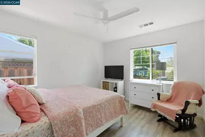 2363 Hemlock Ave, Concord, CA 94520 - Photo 26