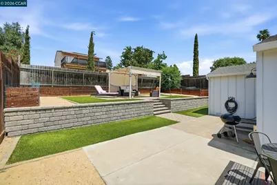 2363 Hemlock Ave, Concord, CA 94520 - Photo 22