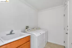 2421 Silveria Way, Antioch, CA 94531 - Photo 18