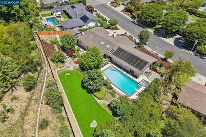 128 Corliss Dr, Moraga, CA 94556 - Photo 40