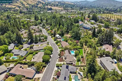 128 Corliss Dr, Moraga, CA 94556 - Photo 42