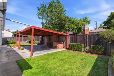 930 Castle St, San Leandro, CA 94578 - Photo 38