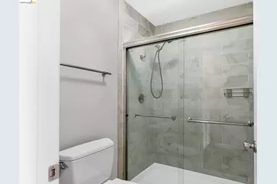 10 Sereno Cir, Oakland, CA 94619 - Photo 22