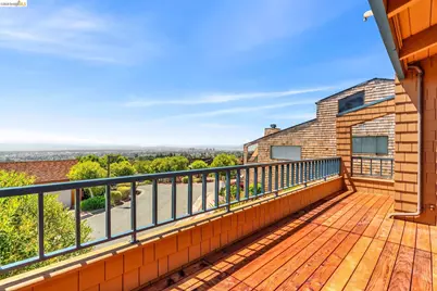 10 Sereno Cir, Oakland, CA 94619 - Photo 36