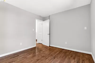 10 Sereno Cir, Oakland, CA 94619 - Photo 26