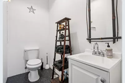 958 28th St. #2825B, Oakland, CA 94608 - Photo 24