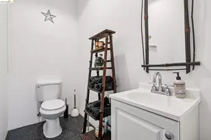 958 28th St, Oakland, CA 94608 - Photo 24