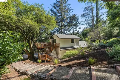 6742 Pinehaven Rd, Oakland, CA 94611 - Photo 42