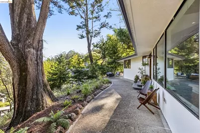 6742 Pinehaven Rd, Oakland, CA 94611 - Photo 48